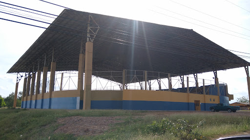 Gimnasio Auditorium Olmedo Saenz
