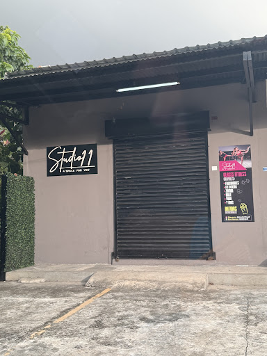 Studio 11 by Eli