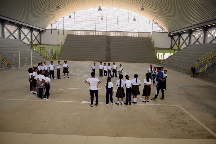 Opinión Gimnasio Colegio Guillermo Endara: Espacios y Equipos